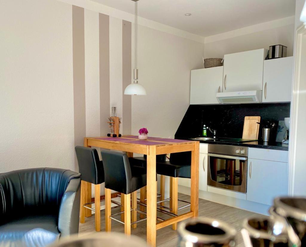 Ferien Auf Der Burg Apartment Niebull Ngoại thất bức ảnh
