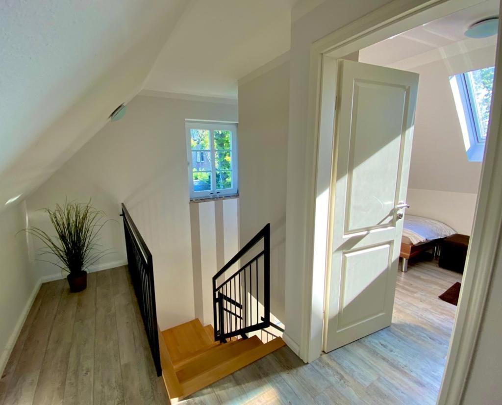 Ferien Auf Der Burg Apartment Niebull Ngoại thất bức ảnh