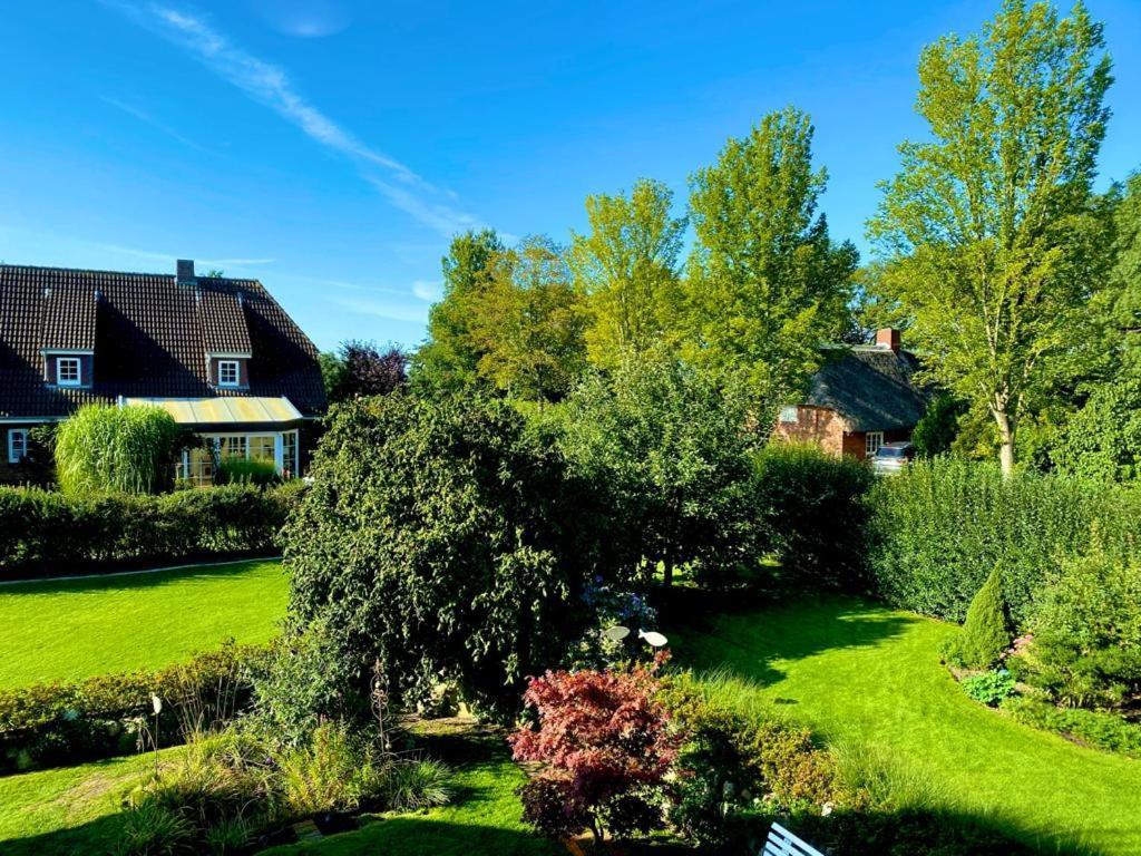 Ferien Auf Der Burg Apartment Niebull Ngoại thất bức ảnh